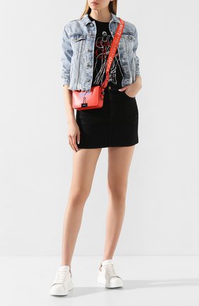 Женские кожаные кеды ALEXANDER MCQUEEN золотого цвета по цене 34400 руб., арт. 462214/WHFBU | Фото 2 Женские кожаные кеды ALEXANDER MCQUEEN золотого цвета, арт. 462214/WHFBU | Фото 2