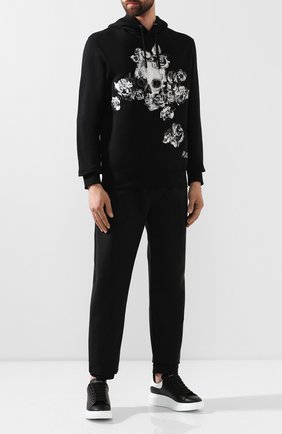 Мужские кожаные кеды ALEXANDER MCQUEEN черного цвета по цене 37850 руб., арт. 441631/WHGP5 | Фото 2 Мужские кожаные кеды ALEXANDER MCQUEEN черного цвета, арт. 441631/WHGP5 | Фото 2