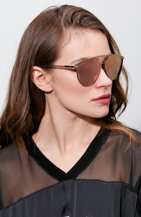Женские солнцезащитные очки DIOR золотого цвета по цене 30850 руб., арт. DI0RREFLECTEDP S5Z | Фото 2 Женские солнцезащитные очки DIOR золотого цвета, арт. DI0RREFLECTEDP S5Z | Фото 2