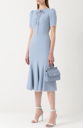 Женская сумка sicily small с декорированной ручкой DOLCE & GABBANA голубая цвета, арт. 0116/BB6003/AI352 купить в ЦУМ | Фото №2 Сумка Sicily small с декорированной ручкой Dolce & Gabbana голубая цвета | Фото №2