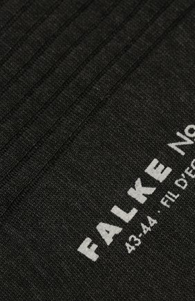 Мужские хлопковые носки FALKE серого цвета по цене 2925 руб., арт. 14649 | Фото 2 Мужские хлопковые носки FALKE серого цвета, арт. 14649 | Фото 2