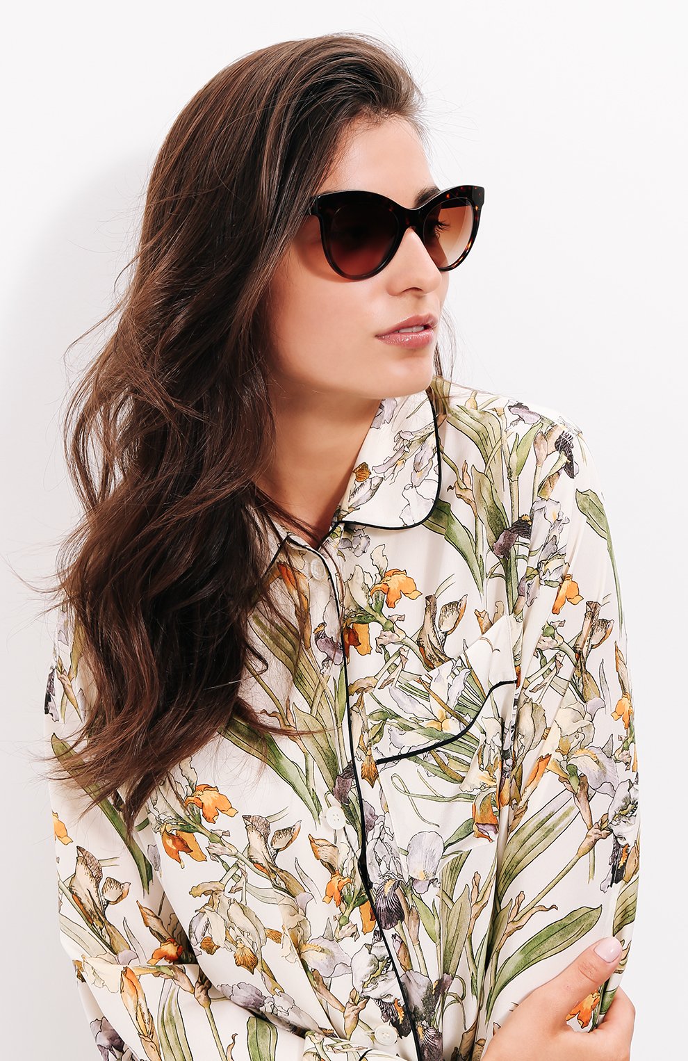 Женские коричневые солнцезащитные очки Dolce & Gabbana, арт. 4311-502/13 купить в ЦУМ | Фото №2 Солнцезащитные очки Dolce & Gabbana коричневые | Фото №2