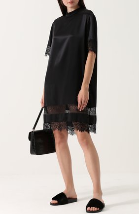 Женские черные резиновые шлепанцы с отделкой из меха норки Givenchy, арт. BE08209806 купить в ЦУМ | Фото №2 Резиновые шлепанцы с отделкой из меха норки Givenchy черные | Фото №2