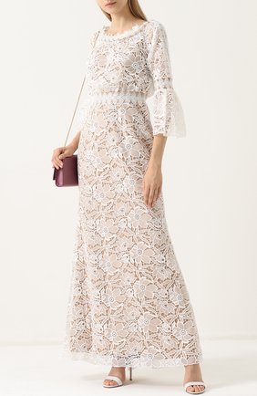 Женское светло-бежевое приталенное кружевное платье-макси Tadashi Shoji, арт. AXS17132L купить в ЦУМ | Фото №1 Приталенное кружевное платье-макси Tadashi Shoji светло-бежевое | Фото №1