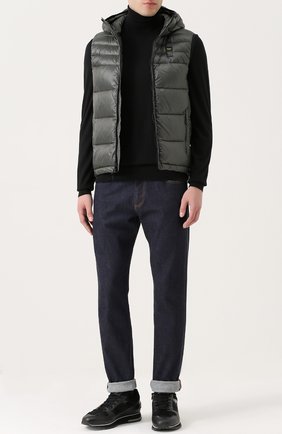 Мужской синий пуховый стеганый жилет с капюшоном Blauer, арт. 17WBLUX03070/004288 купить в ЦУМ | Фото №1 Пуховый стеганый жилет с капюшоном Blauer синий | Фото №1