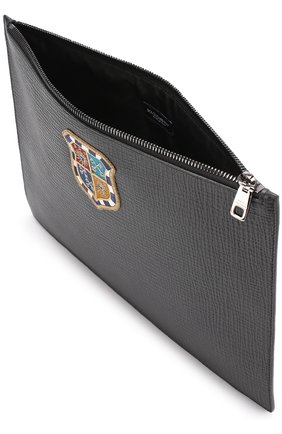 Кожаный футляр для документов с нашивкой Dolce & Gabbana, черного цвета, арт. 0115/BP2182/AI478 в ЦУМ | Фото №3 Кожаный футляр для документов с нашивкой Dolce & Gabbana черного цвета | Фото №3