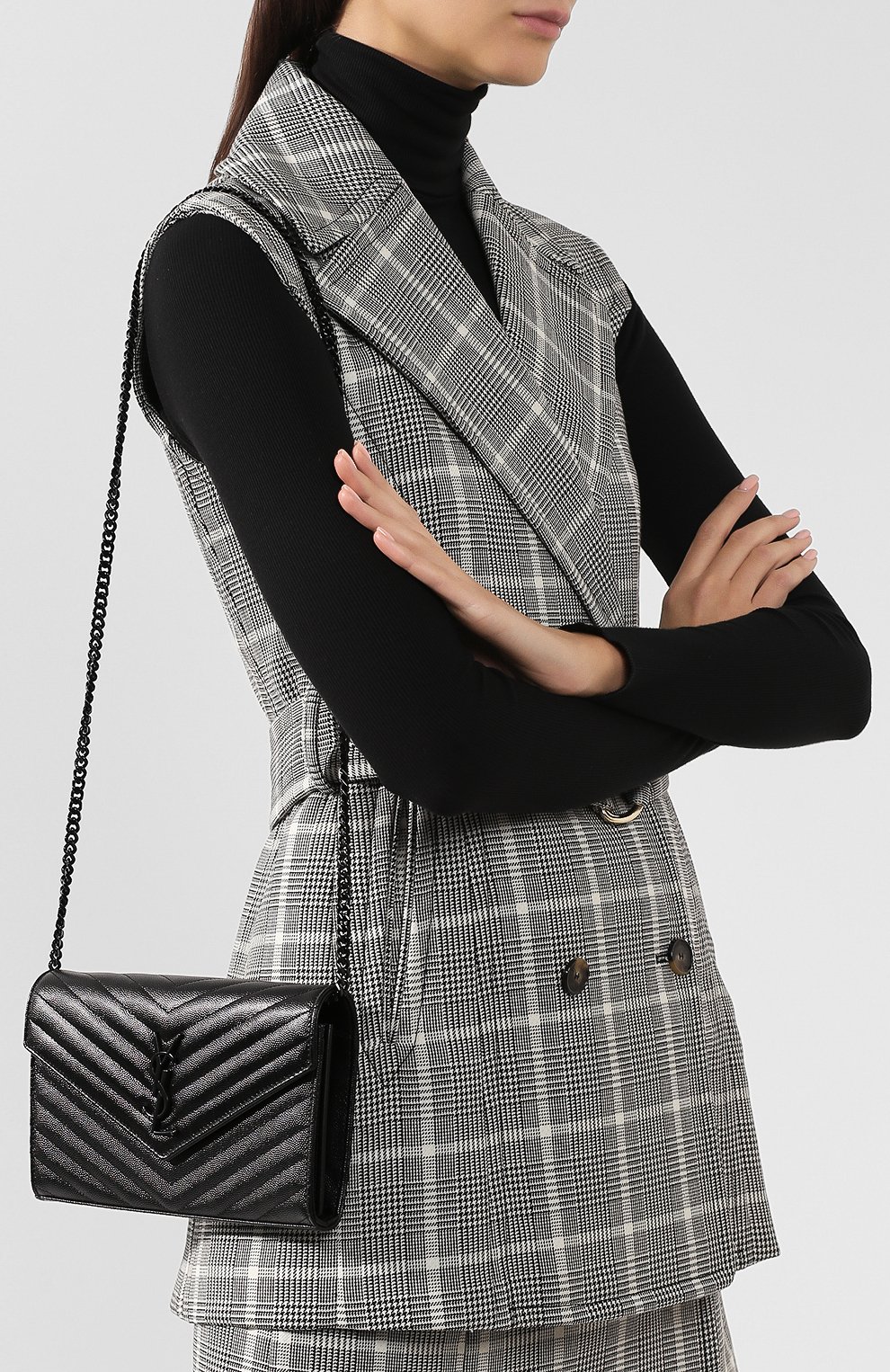Женская клатч monogram на цепочке SAINT LAURENT черного цвета по цене 96150 руб., арт. 377828/B0W08 | Фото 5 Женская клатч monogram на цепочке SAINT LAURENT черного цвета, арт. 377828/B0W08 | Фото 5