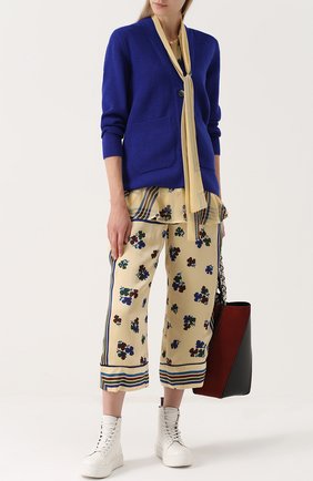 Женский синий шерстяной кардиган с v-образным вырезом Sacai, арт. 17-03355 купить в ЦУМ | Фото №1 Шерстяной кардиган с V-образным вырезом Sacai синий | Фото №1
