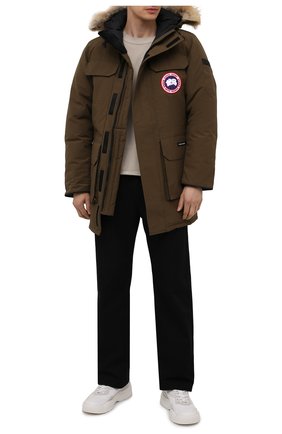 Мужская пуховая парка citadel с меховой отделкой CANADA GOOSE хаки цвета по цене 119500 руб., арт. 4567M | Фото 2 Мужская пуховая парка citadel с меховой отделкой CANADA GOOSE хаки цвета, арт. 4567M | Фото 2