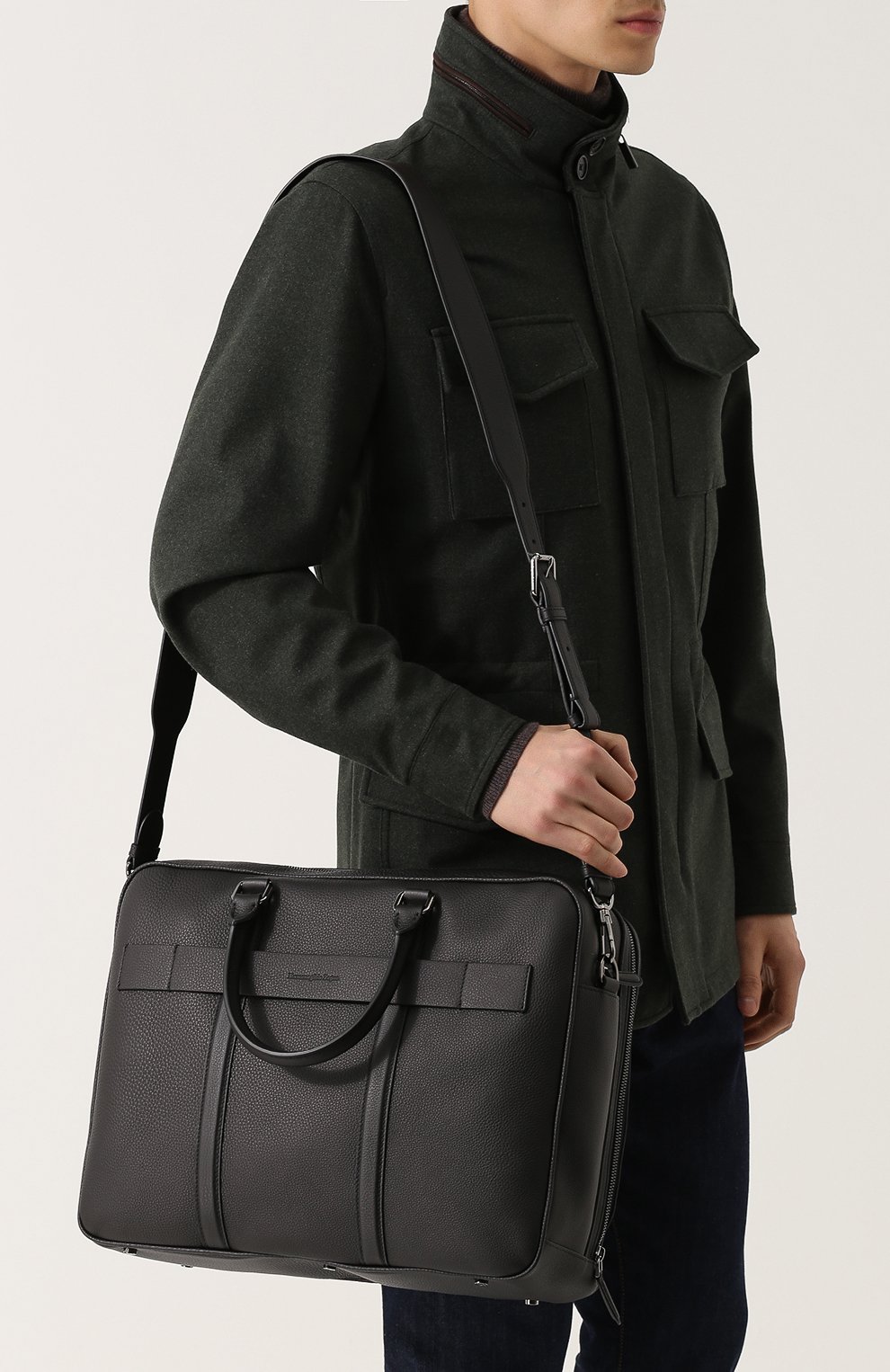 Мужская черная кожаная сумка для ноутбука с плечевым ремнем Ermenegildo Zegna, арт. C1285D-T0E купить в ЦУМ | Фото №5 Кожаная сумка для ноутбука с плечевым ремнем Ermenegildo Zegna черная | Фото №5