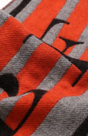 Детский шерстяной шарф с принтом и бахромой BURBERRY разноцветного цвета, арт. 4058118 | Фото 2 (Статус проверки: Проверено, Проверена категория; Материал: Шерсть, Текстиль)
