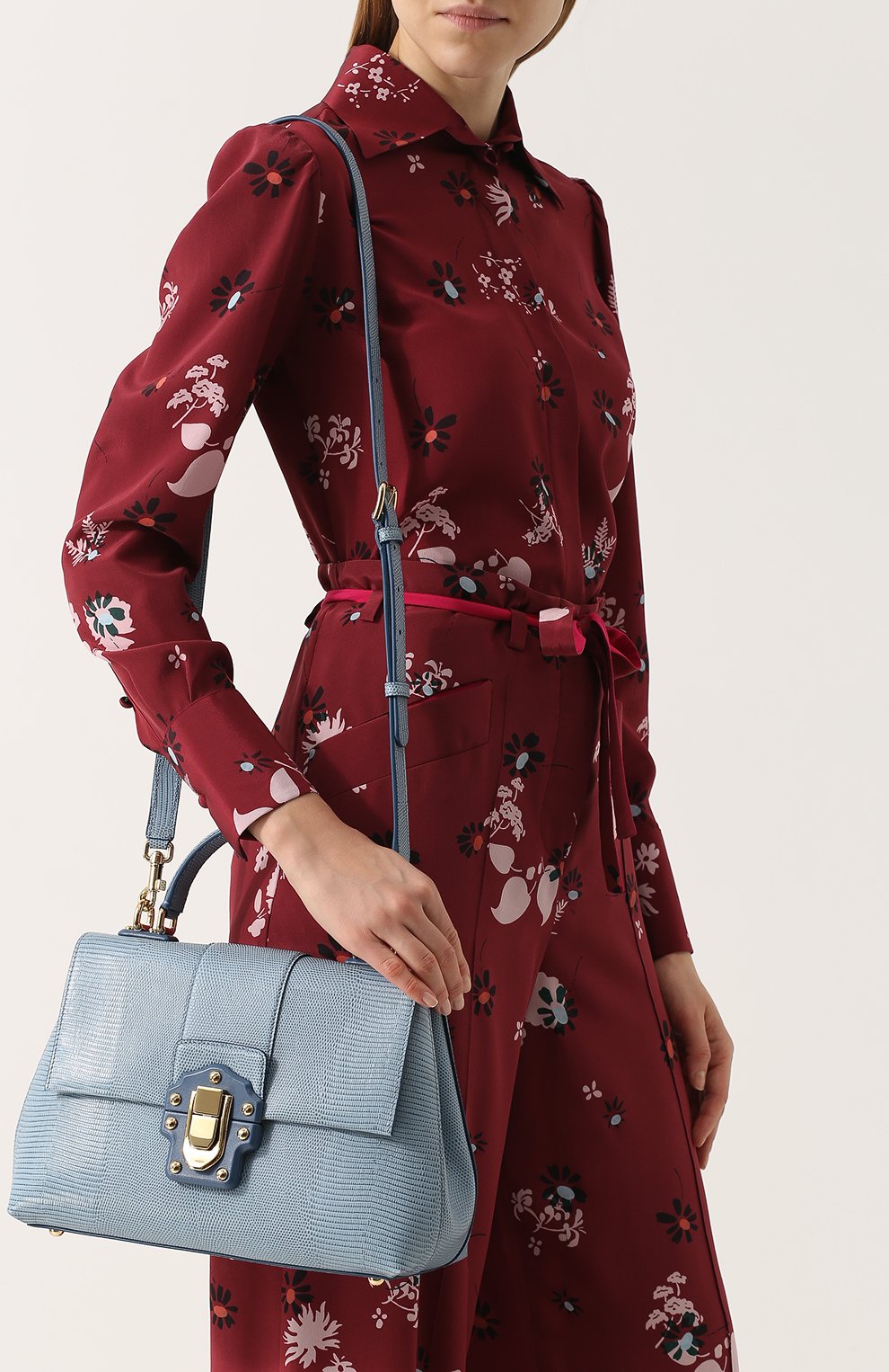 Женская сумка lucia из тисненой кожи DOLCE & GABBANA голубая цвета, арт. 0116/BB6322/A1095 купить в ЦУМ | Фото №5 Сумка Lucia из тисненой кожи Dolce & Gabbana голубая цвета | Фото №5