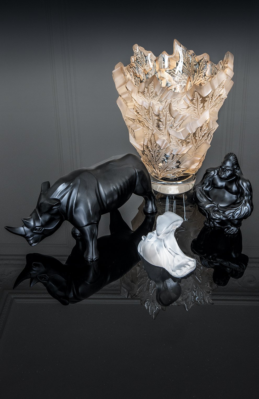Ваза champs-elysees ms LALIQUE золотого цвета по цене 855000 руб., арт. 10598800 | Фото 2 Ваза champs-elysees ms LALIQUE золотого цвета, арт. 10598800 | Фото 2 (Интерьер_коллекция: Champs-Elysees; Статус проверки: Проверена категория; Ограничения доставки: fragile-2)
