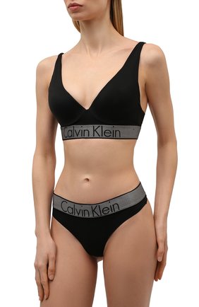 Женский треугольный бюстгальтер с логотипом бренда CALVIN KLEIN черного цвета по цене 5710 руб., арт. QF4052E | Фото 2 Женский треугольный бюстгальтер с логотипом бренда CALVIN KLEIN черного цвета, арт. QF4052E | Фото 2