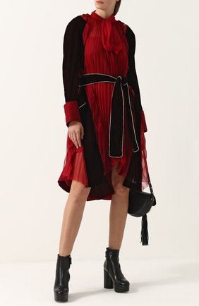 Женское красное приталенное платье-миди с воротником аскот Sacai, арт. 17-03465 купить в ЦУМ | Фото №1 Приталенное платье-миди с воротником аскот Sacai красное | Фото №1