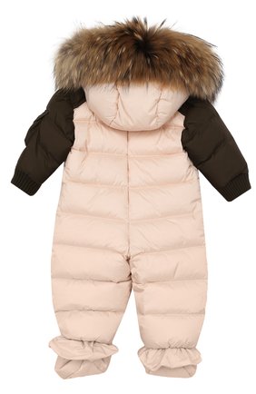 Детский пуховый комбинезон с меховой отделкой на капюшоне и пинетками MONCLER ENFANT светло-розового цвета по цене 45650 руб., арт. C2-951-19313-25-53227/6-9M | Фото 2 Детский пуховый комбинезон с меховой отделкой на капюшоне и пинетками MONCLER ENFANT светло-розового цвета, арт. C2-951-19313-25-53227/6-9M | Фото 2