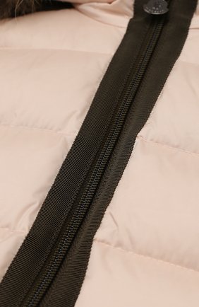 Детский пуховый комбинезон с меховой отделкой на капюшоне и пинетками MONCLER ENFANT светло-розового цвета по цене 45650 руб., арт. C2-951-19313-25-53227/6-9M | Фото 3 Детский пуховый комбинезон с меховой отделкой на капюшоне и пинетками MONCLER ENFANT светло-розового цвета, арт. C2-951-19313-25-53227/6-9M | Фото 3
