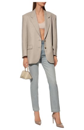 Женская кожаные туфли valentino garavani rockstud VALENTINO бежевого цвета по цене 52700 руб., арт. PW2S0057/VCE | Фото 2 Женская кожаные туфли valentino garavani rockstud VALENTINO бежевого цвета, арт. PW2S0057/VCE | Фото 2