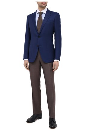 Мужская хлопковая сорочка с воротником акула TOM FORD голубого цвета по цене 57250 руб., арт. 3FT192/94SWAX | Фото 2 Мужская хлопковая сорочка с воротником акула TOM FORD голубого цвета, арт. 3FT192/94SWAX | Фото 2 (Статус проверки: Проверена категория, Проверено; Материал внешний: Хлопок; Мужское Кросс-КТ: Сорочка-одежда; Длина (для топов): Стандартные; Рукава: Длинные; Принт: Однотонные; Случай: Формальный; Манжеты: На пуговицах; Воротник: Акула; Региональные ограничения белый список (Axapta Mercury): RU)
