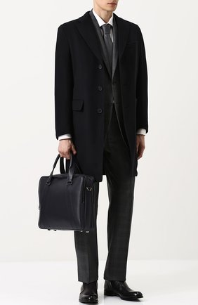 Мужская кожаная сумка для ноутбука с плечевым ремнем BRIONI темно-синего цвета по цене 307500 руб., арт. 0ISW0L/P6751 | Фото 2 Мужская кожаная сумка для ноутбука с плечевым ремнем BRIONI темно-синего цвета, арт. 0ISW0L/P6751 | Фото 2