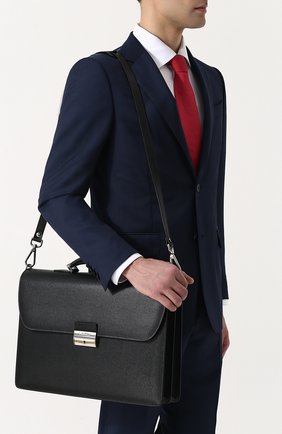 Мужской черный кожаный портфель с плечевым ремнем Canali, арт. P325328/NA00053 купить в ЦУМ | Фото №5 Кожаный портфель с плечевым ремнем Canali черный | Фото №5