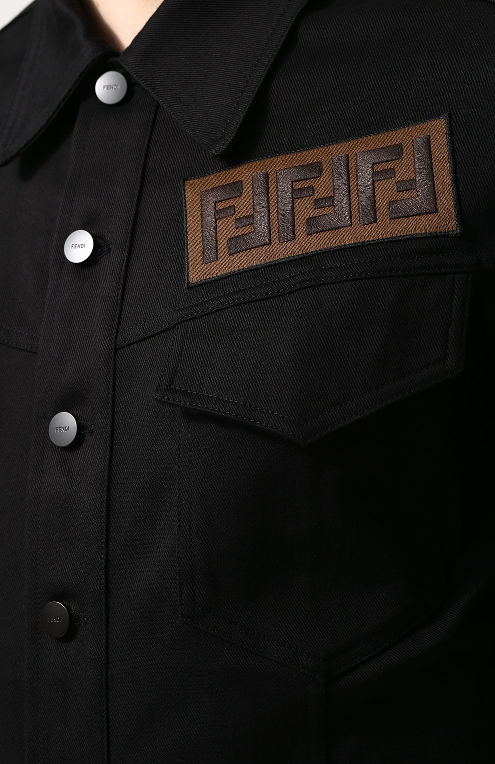 Мужская черная джинсовая куртка с нашивкой FENDI купить в интернет-магазине  ЦУМ, арт. FW0918 A1MT