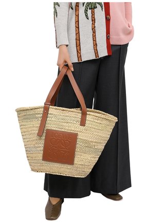 Женская сумка basket large LOEWE бежевого цвета по цене 29450 руб., арт. 327.02.S81 | Фото 2 Женская сумка basket large LOEWE бежевого цвета, арт. 327.02.S81 | Фото 2