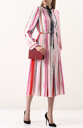 Женская сумка gg marmont mini GUCCI красного цвета по цене 60300 руб., арт. 497985/CA00G | Фото 2 Женская сумка gg marmont mini GUCCI красного цвета, арт. 497985/CA00G | Фото 2
