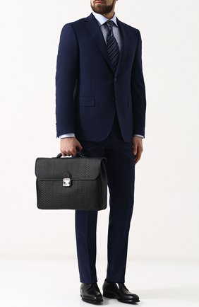 Мужской черный кожаный портфель с плечевым ремнем Ermenegildo Zegna, арт. C1333P-PTA купить в ЦУМ | Фото №2 Кожаный портфель с плечевым ремнем Ermenegildo Zegna черный | Фото №2