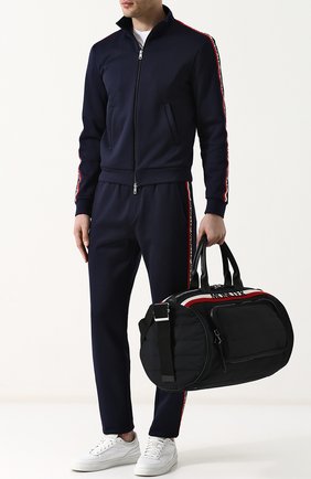 Мужская текстильная дорожная сумка с плечевым ремнем MONCLER черного цвета по цене 67250 руб., арт. D1-09A-40026-10-539AX | Фото 2 Мужская текстильная дорожная сумка с плечевым ремнем MONCLER черного цвета, арт. D1-09A-40026-10-539AX | Фото 2