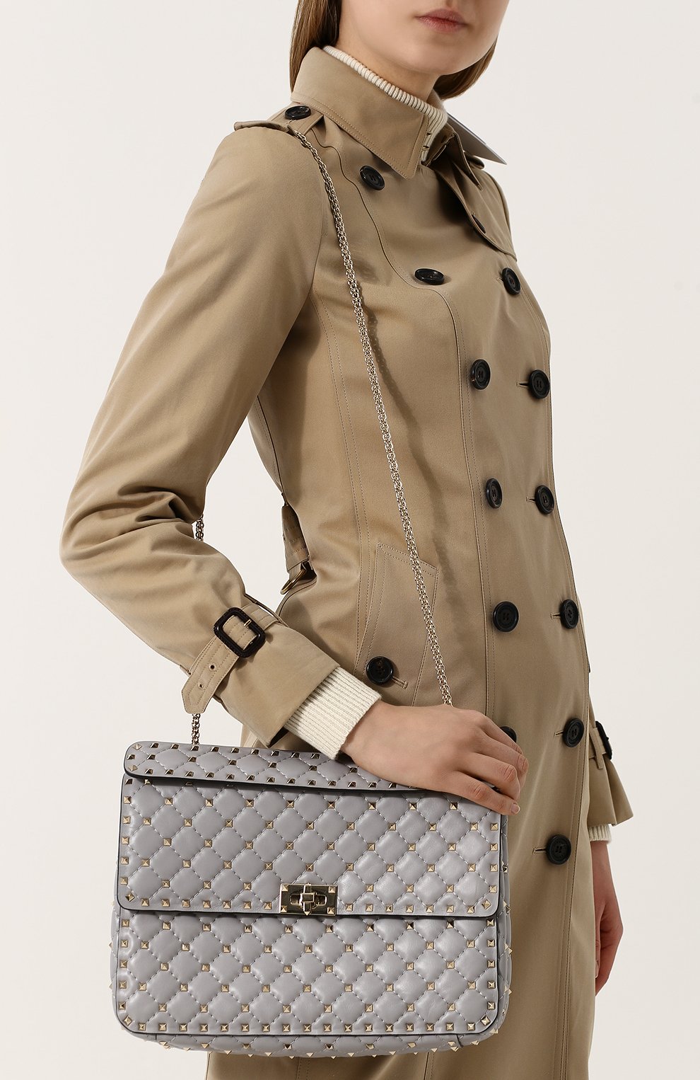 Женская сумка valentino garavani rockstud spike large VALENTINO светло-серого цвета по цене 184000 руб., арт. PW0B0121/NAP | Фото 5 Женская сумка valentino garavani rockstud spike large VALENTINO светло-серого цвета, арт. PW0B0121/NAP | Фото 5