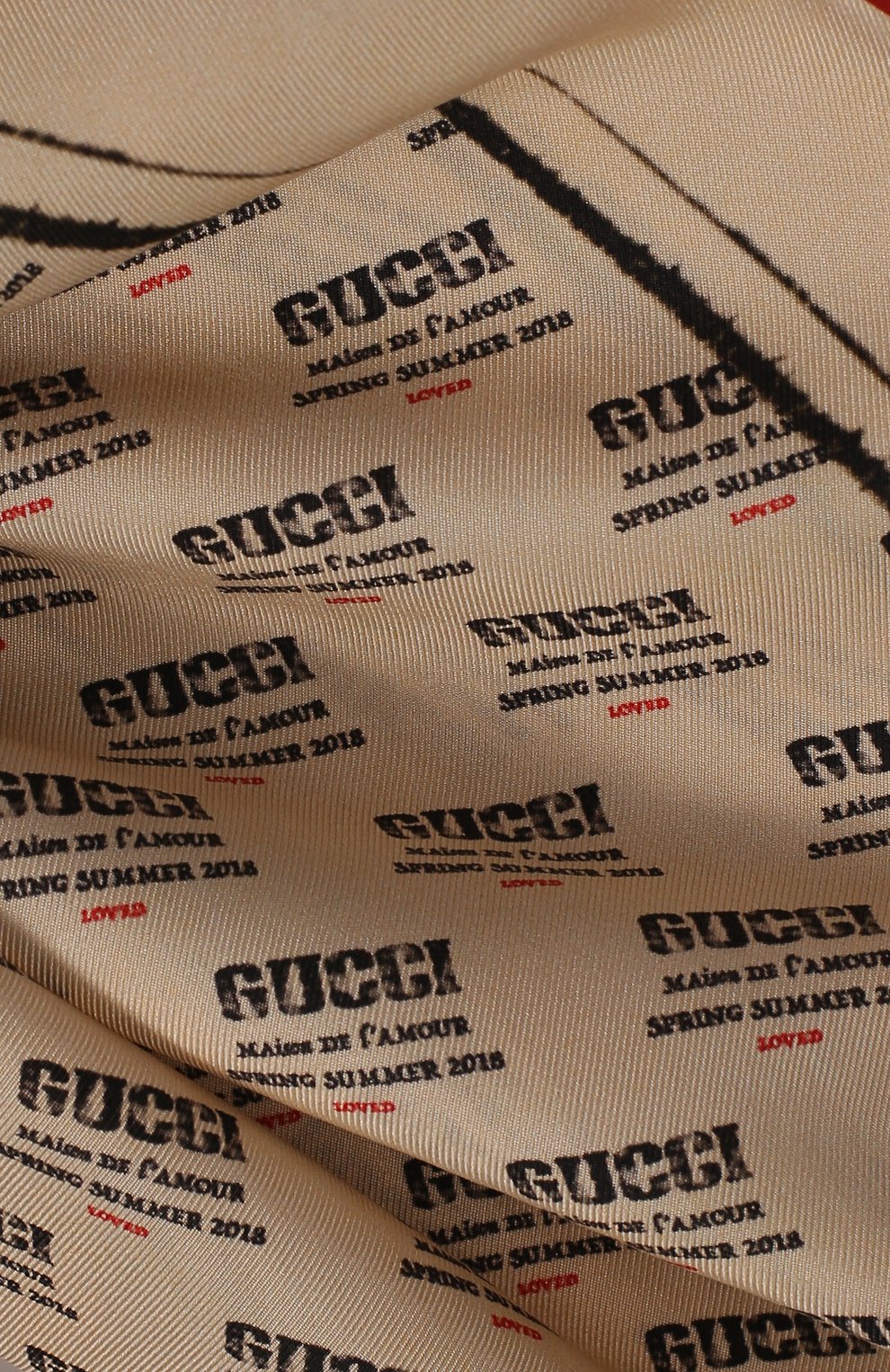 Женский шелковый платок с принтом GUCCI бежевого цвета по цене 28000 руб., арт. 513126/3G001 | Фото 2 Женский шелковый платок с принтом GUCCI бежевого цвета, арт. 513126/3G001 | Фото 2