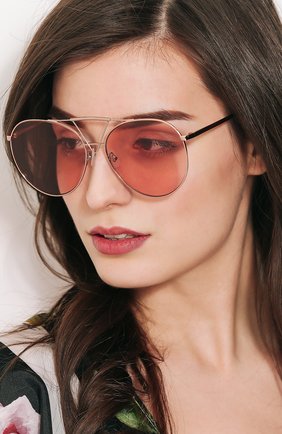 Женские розовые солнцезащитные очки For Art's Sake, сезон SS 2018, арт. P0IS0N AR1 купить в ЦУМ | Фото №1 Солнцезащитные очки For Art's Sake розовые | Фото №1