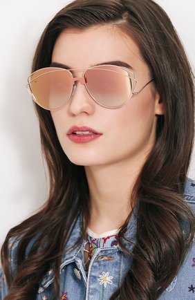Женские светло-розовые солнцезащитные очки For Art's Sake, сезон SS 2018, арт. DARK EYES AL3 купить в ЦУМ | Фото №1 Солнцезащитные очки For Art's Sake светло-розовые | Фото №1
