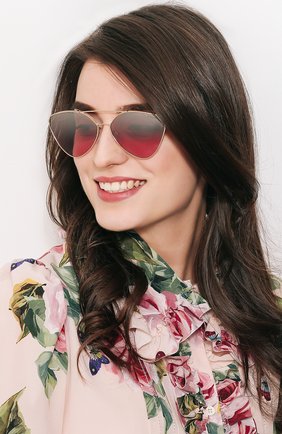 Женские золотые солнцезащитные очки Prada, арт. 51US-ZVN095 купить в ЦУМ | Фото №2 Солнцезащитные очки Prada золотые | Фото №2