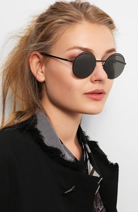 Женские солнцезащитные очки MYKITA черного цвета по цене 45150 руб., арт. STUDI0 1.4/BLACK/SILVER/BLACK | Фото 2 Женские солнцезащитные очки MYKITA черного цвета, арт. STUDI0 1.4/BLACK/SILVER/BLACK | Фото 2 (Очки форма: Круглые; Тип очков: С/з; Статус проверки: Требуются правки, Проверена категория; Оптика Гендер: оптика-женское)