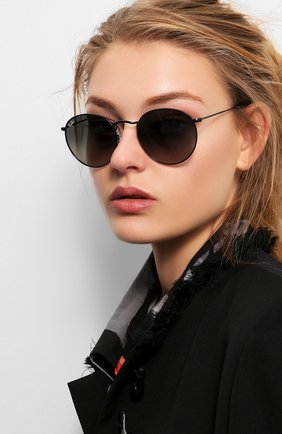 Женские солнцезащитные очки RAY-BAN черного цвета по цене 12500 руб., арт. 3447N-002/71 | Фото 2 Женские солнцезащитные очки RAY-BAN черного цвета, арт. 3447N-002/71 | Фото 2