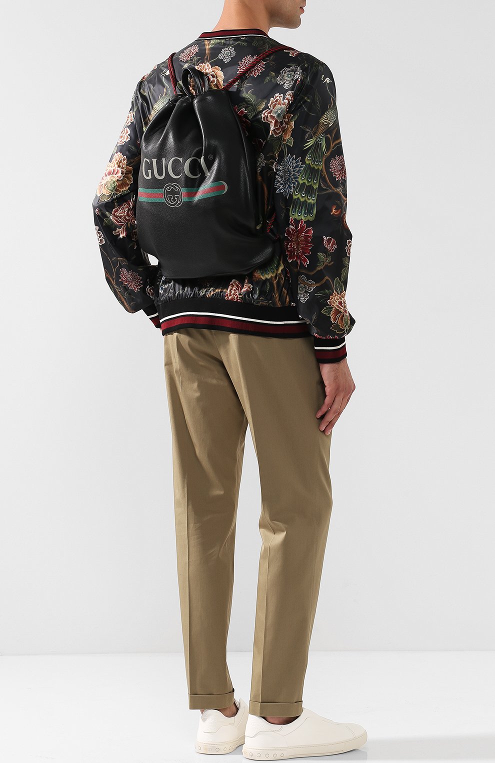 Мужской кожаный рюкзак с логотипом бренда GUCCI черного цвета по цене 128000 руб., арт. 516639/0GCBT | Фото 2 Мужской кожаный рюкзак с логотипом бренда GUCCI черного цвета, арт. 516639/0GCBT | Фото 2