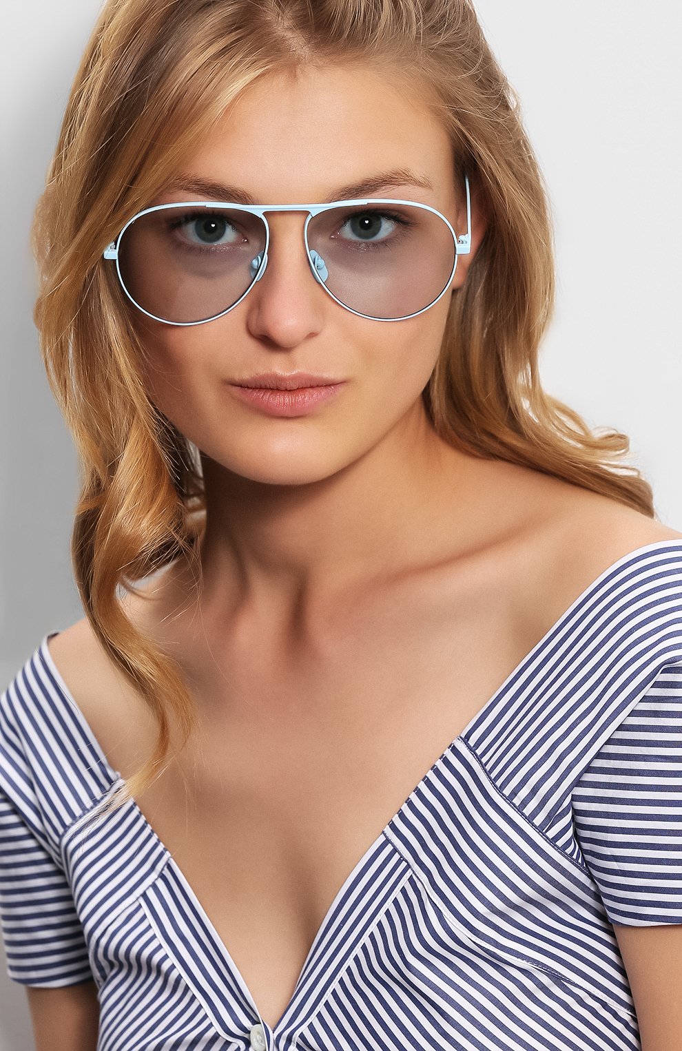 Женские солнцезащитные очки GUCCI голубого цвета по цене 21200 руб., арт. GG0334 006 | Фото 2 Женские солнцезащитные очки GUCCI голубого цвета, арт. GG0334 006 | Фото 2