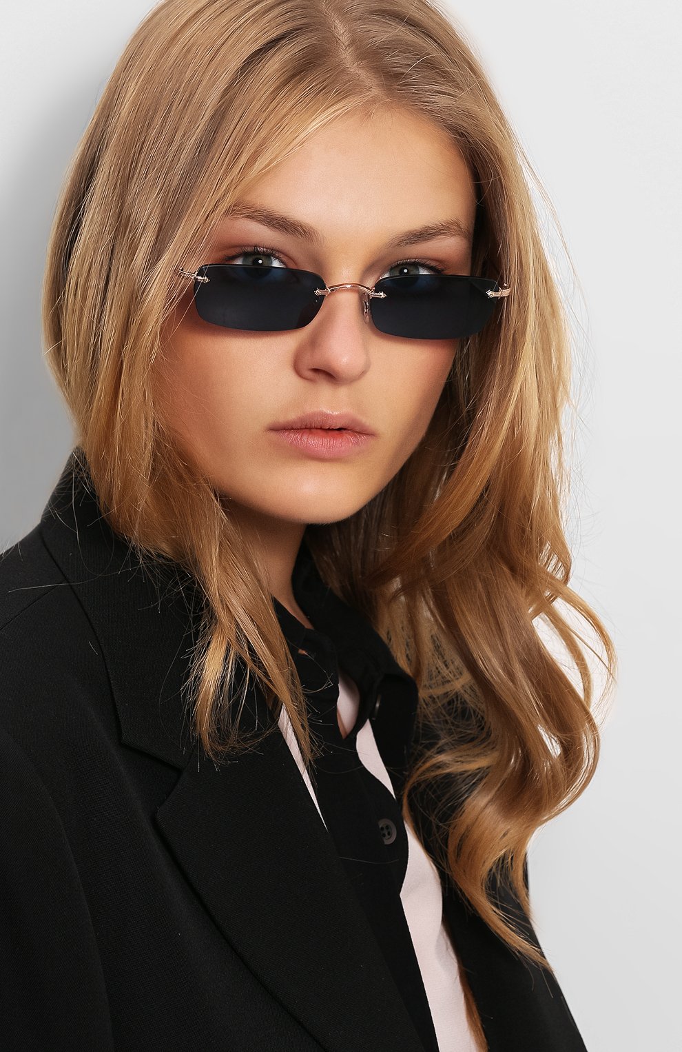 Женские солнцезащитные очки OLIVER PEOPLES темно-синего цвета по цене 22400 руб., арт. 1243S-503780 | Фото 2 Женские солнцезащитные очки OLIVER PEOPLES темно-синего цвета, арт. 1243S-503780 | Фото 2