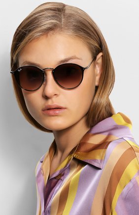 Женские солнцезащитные очки RAY-BAN черного цвета по цене 14200 руб., арт. 3574N-004/13 | Фото 2 Женские солнцезащитные очки RAY-BAN черного цвета, арт. 3574N-004/13 | Фото 2
