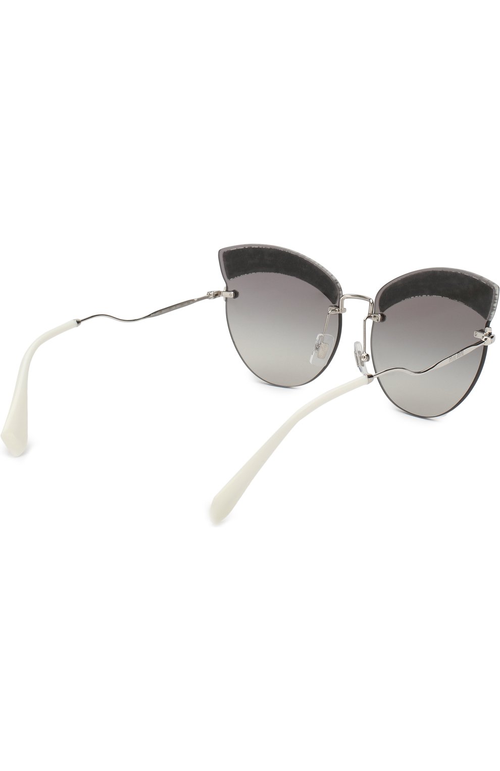Женские солнцезащитные очки MIU MIU светло-серого цвета, арт. 58TS-U983M1 | Фото 4 (Тип очков: С/з; Статус проверки: Требуются правки, Проверена категория)