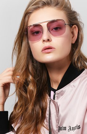 Женские солнцезащитные очки TOMMY HILFIGER светло-сиреневого цвета по цене 14700 руб., арт. 1574 3YG | Фото 2 Женские солнцезащитные очки TOMMY HILFIGER светло-сиреневого цвета, арт. 1574 3YG | Фото 2