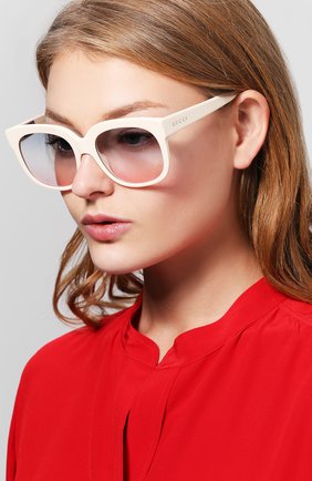 Женские солнцезащитные очки GUCCI белого цвета по цене 27550 руб., арт. GG0361 002 | Фото 2 Женские солнцезащитные очки GUCCI белого цвета, арт. GG0361 002 | Фото 2