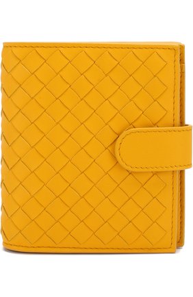 Кожаный кошелек с плетением intrecciato Bottega Veneta, желтого цвета, арт. 121059/V001N в ЦУМ | Фото №1 Кожаный кошелек с плетением intrecciato Bottega Veneta желтого цвета | Фото №1