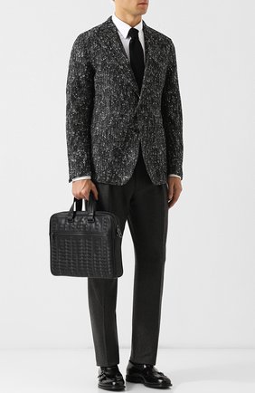 Мужской черный кожаный портфель с плечевым ремнем Bottega Veneta, арт. 523320/VM40U купить в ЦУМ | Фото №2 Кожаный портфель с плечевым ремнем Bottega Veneta черный | Фото №2