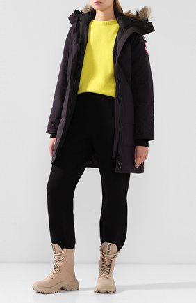 Женский пуховик shelburne CANADA GOOSE темно-синего цвета по цене 87100 руб., арт. 3802L | Фото 2 Женский пуховик shelburne CANADA GOOSE темно-синего цвета, арт. 3802L | Фото 2