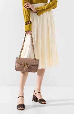 Женская сумка gg marmont GUCCI бежевого цвета по цене 178500 руб., арт. 443497/DTDIT | Фото 2 Женская сумка gg marmont GUCCI бежевого цвета, арт. 443497/DTDIT | Фото 2 (Материал: Натуральная кожа; Ремень/цепочка: На ремешке; Сумки-технические: Сумки через плечо; Размер: small)