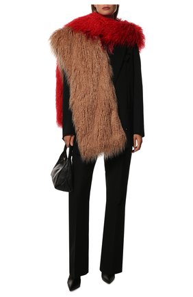 Женский красный шарф из эко-меха Dries Van Noten, арт. 182-11315-6121 купить в ЦУМ | Фото №2 Шарф из эко-меха Dries Van Noten красный | Фото №2