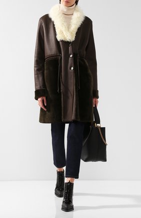 Женская дубленка из овчины CHLOÉ хаки цвета по цене 539000 руб., арт. CHC18ACM03206 | Фото 2 Женская дубленка из овчины CHLOÉ хаки цвета, арт. CHC18ACM03206 | Фото 2